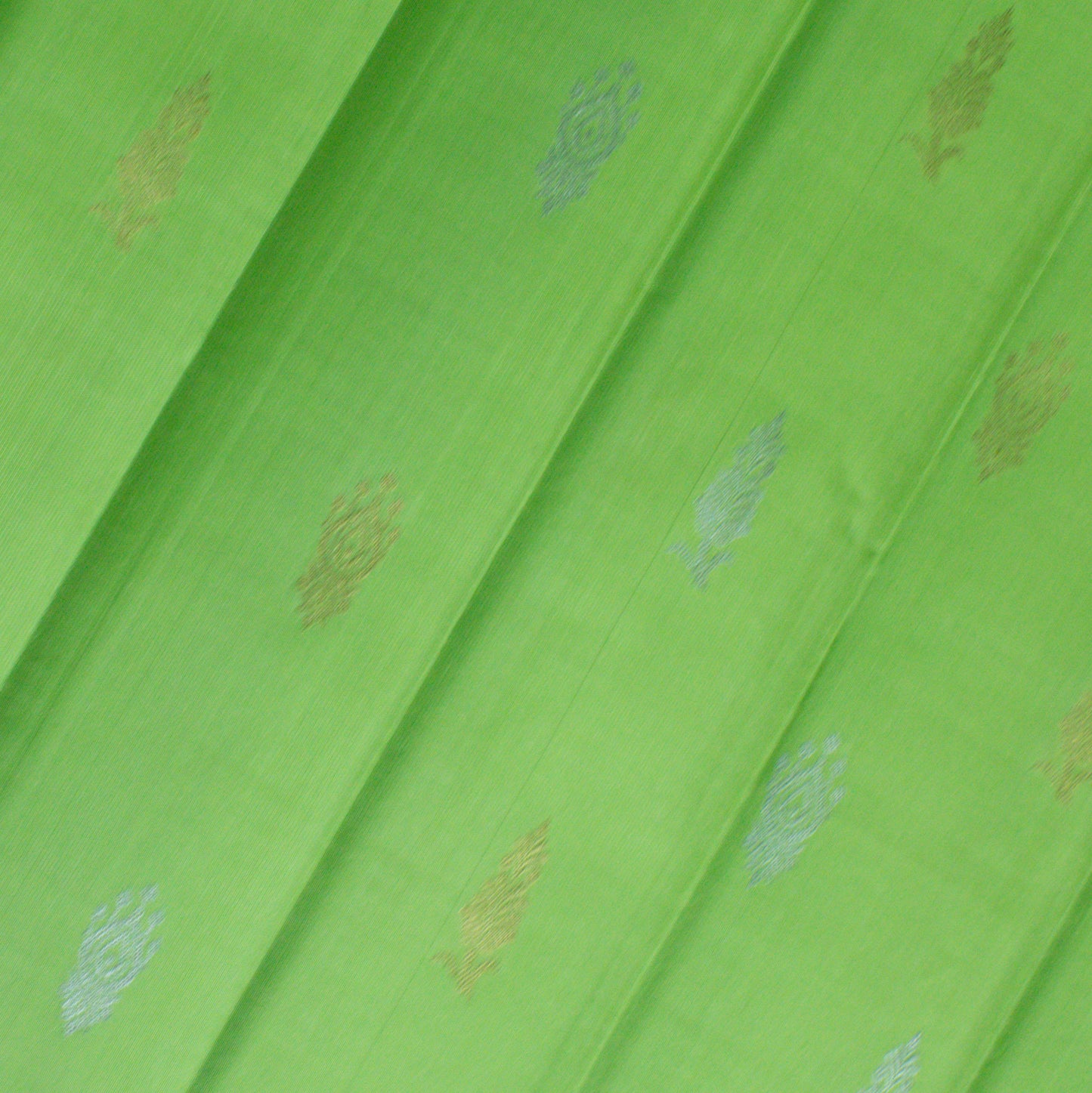 MALLIKARJUNA'S KANCHIVARAM HANDLOOM SILK SAREE - Z901