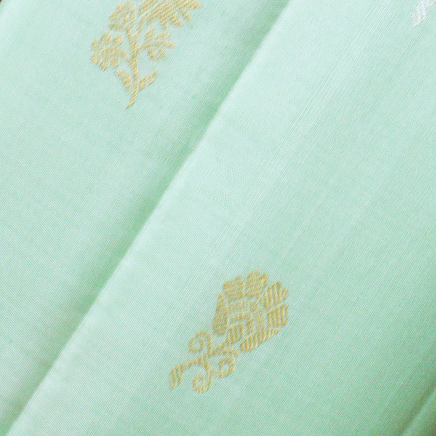 MALLIKARJUNA'S KANCHIVARAM HANDLOOM SILK SAREE - L443