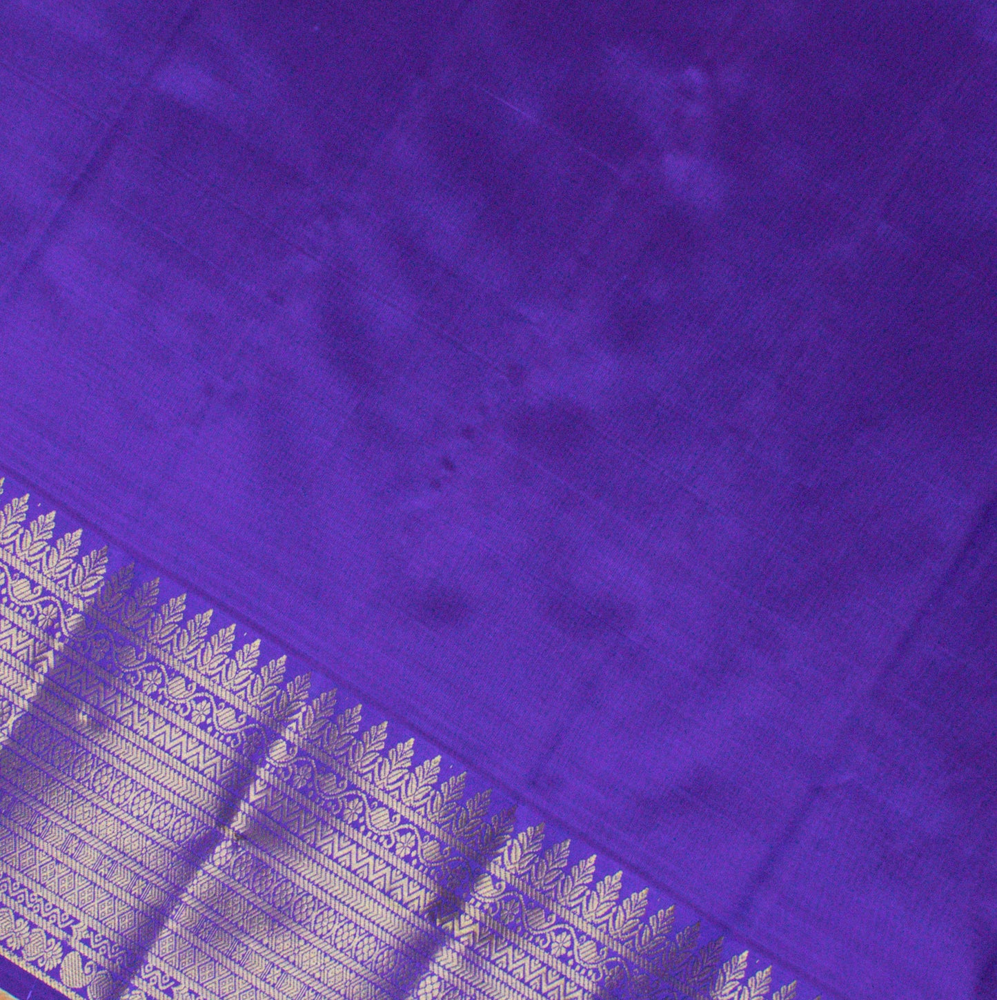 MALLIKARJUNA'S KANCHIVARAM HANDLOOM SILK SAREE - L408