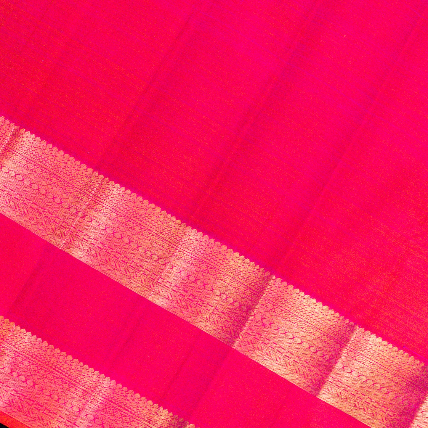 MALLIKARJUNA'S KANCHIVARAM HANDLOOM SILK SAREE - L403