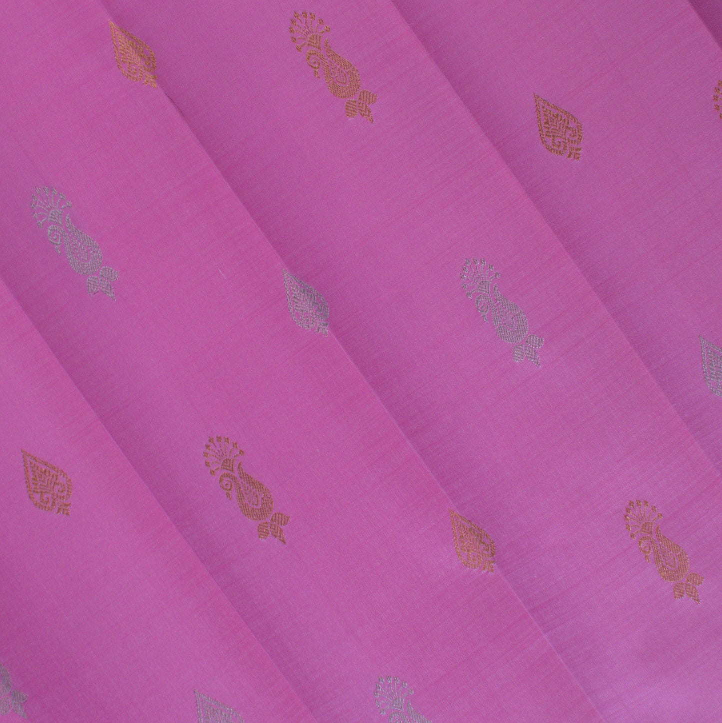 MALLIKARJUNA'S KANCHIVARAM HANDLOOM SILK SAREE - L424