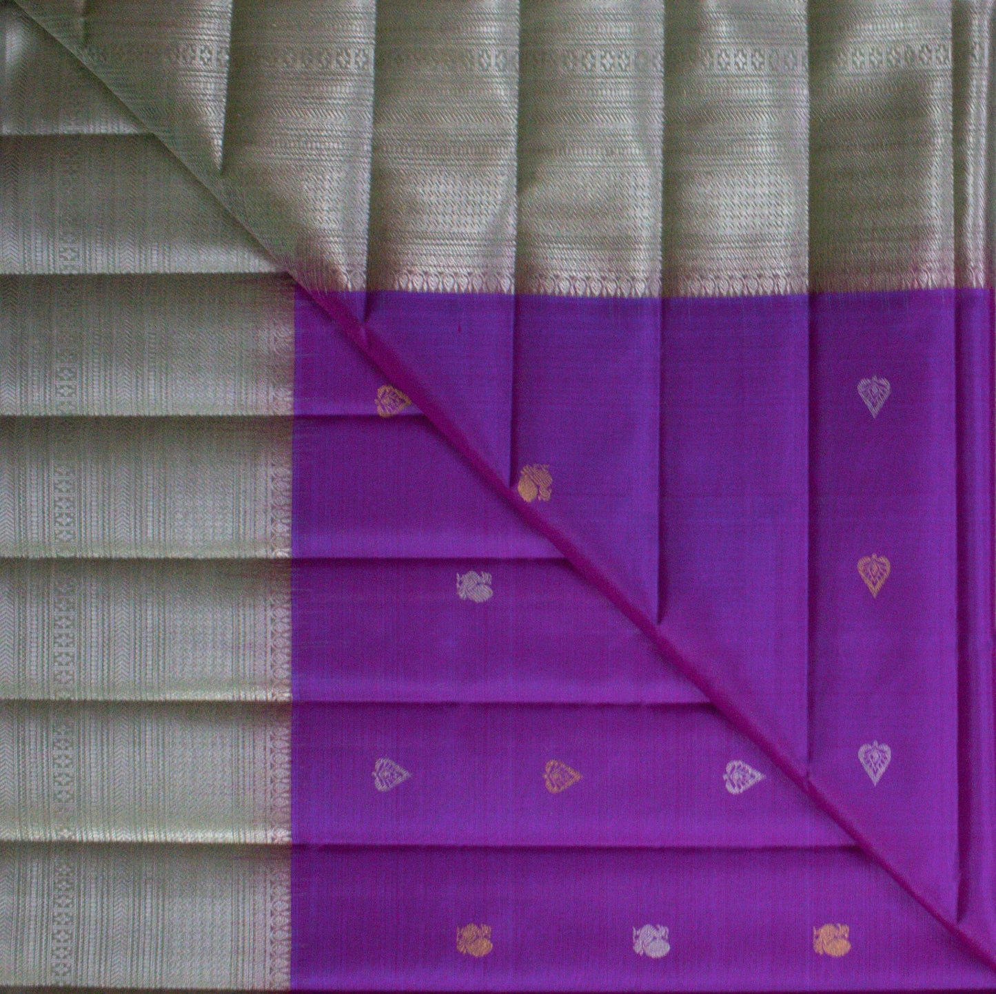 MALLIKARJUNA'S KANCHIVARAM HANDLOOM SILK SAREE - L406