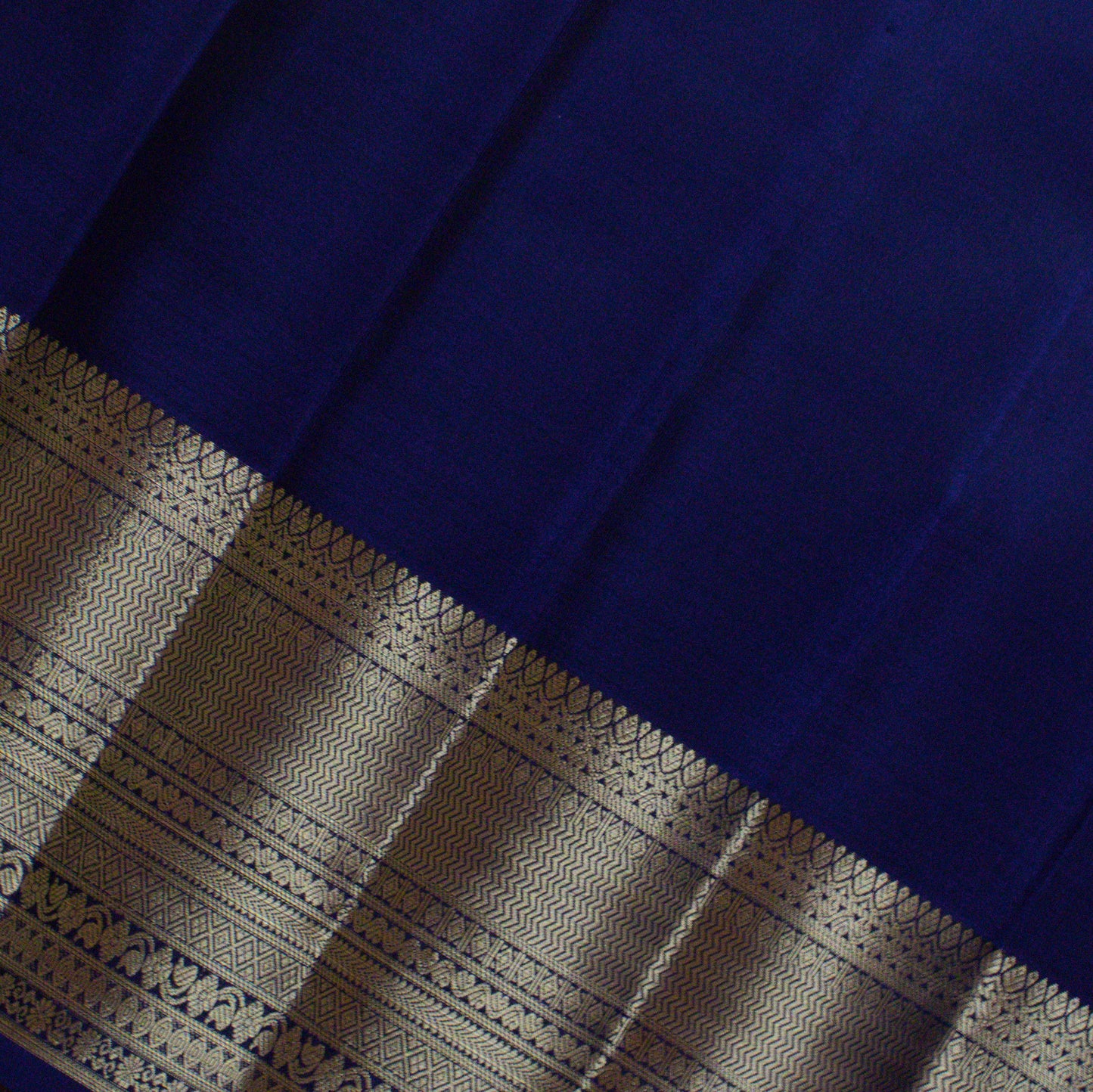 MALLIKARJUNA'S KANCHIVARAM HANDLOOM SILK SAREE - L407