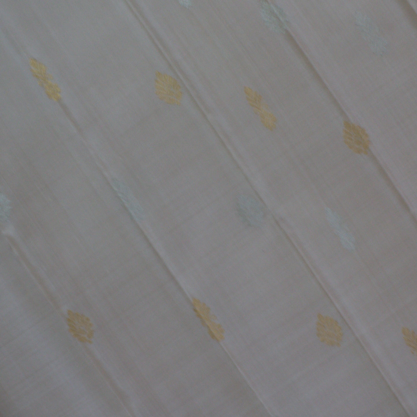 MALLIKARJUNA'S KANCHIVARAM HANDLOOM SILK SAREE - L427