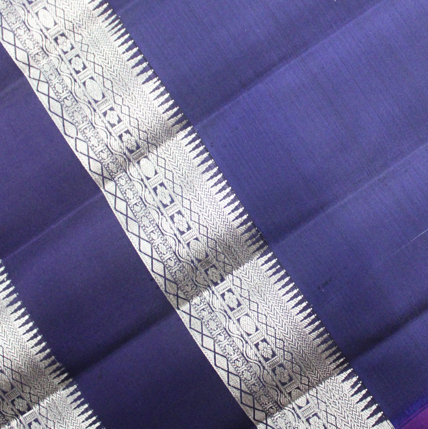 MALLIKARJUNA'S KANCHIVARAM HANDLOOM SILK SAREE - L436