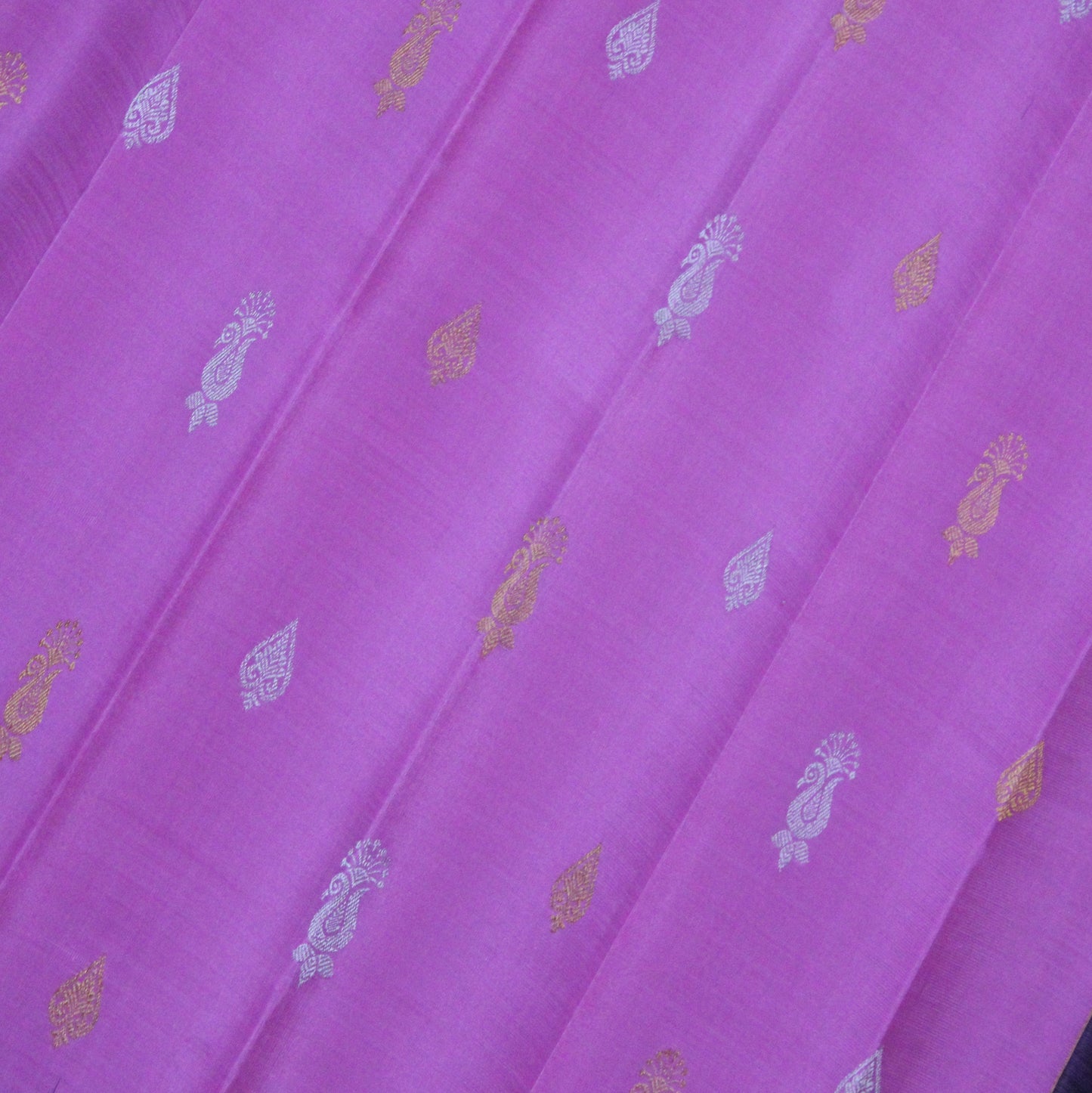 MALLIKARJUNA'S KANCHIVARAM HANDLOOM SILK SAREE - L430