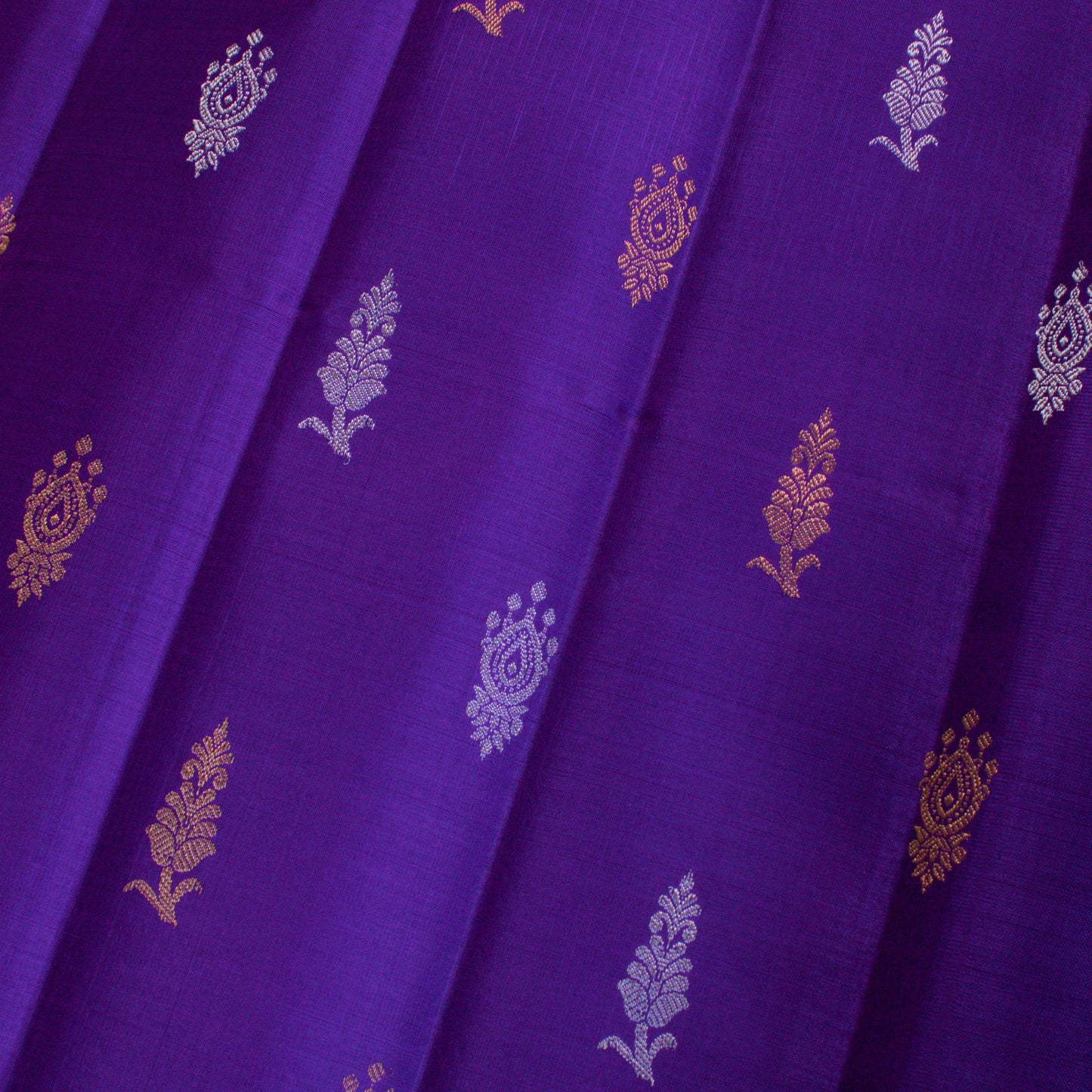 MALLIKARJUNA'S KANCHIVARAM HANDLOOM SILK SAREE-L364