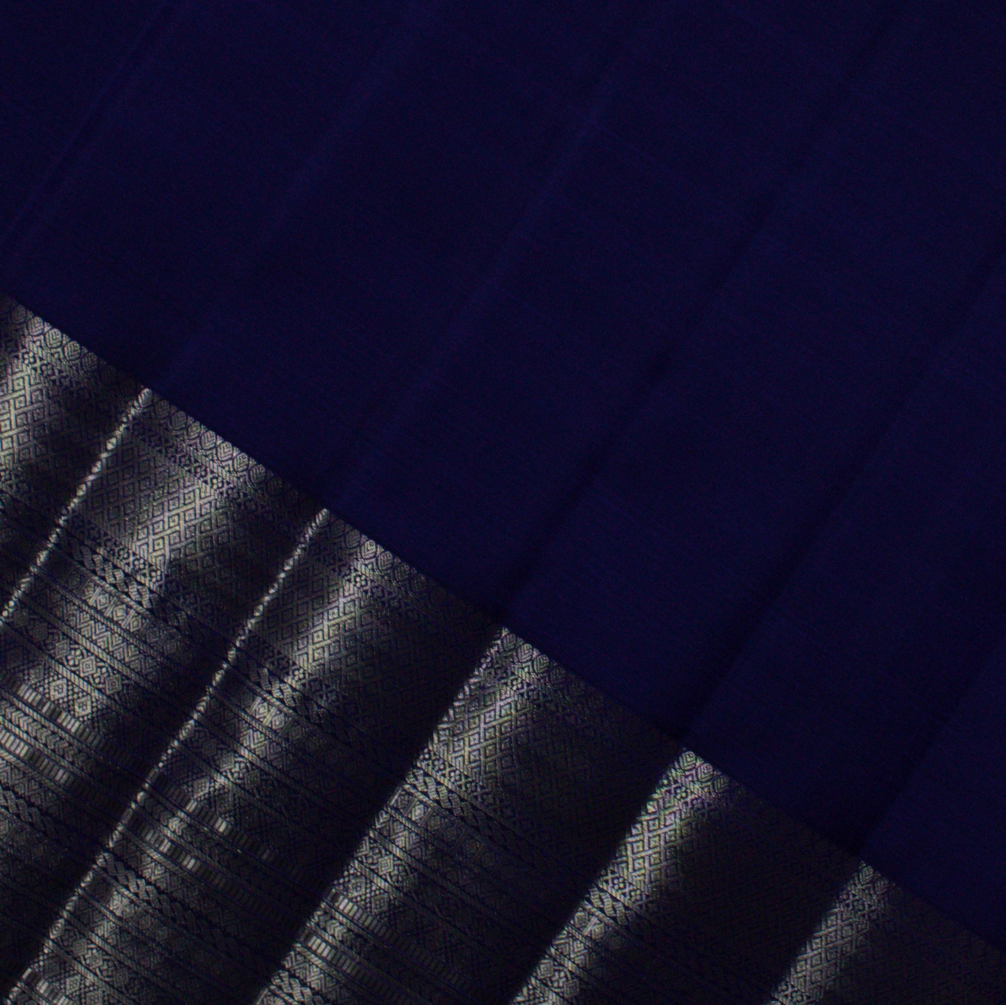 MALLIKARJUNA'S KANCHIVARAM HANDLOOM SILK SAREE - L374