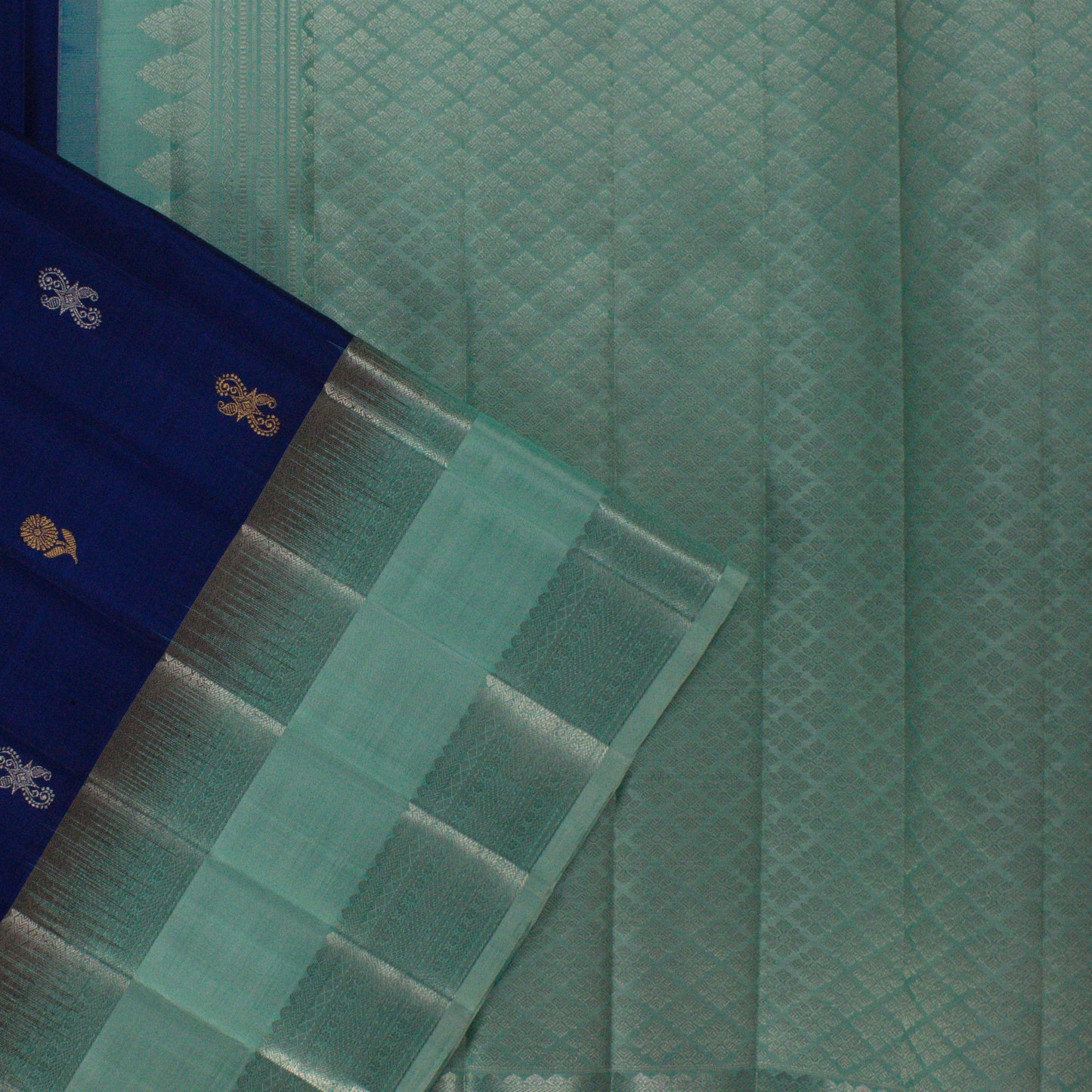 MALLIKARJUNA'S KANCHIVARAM HANDLOOM SILK SAREE - L375