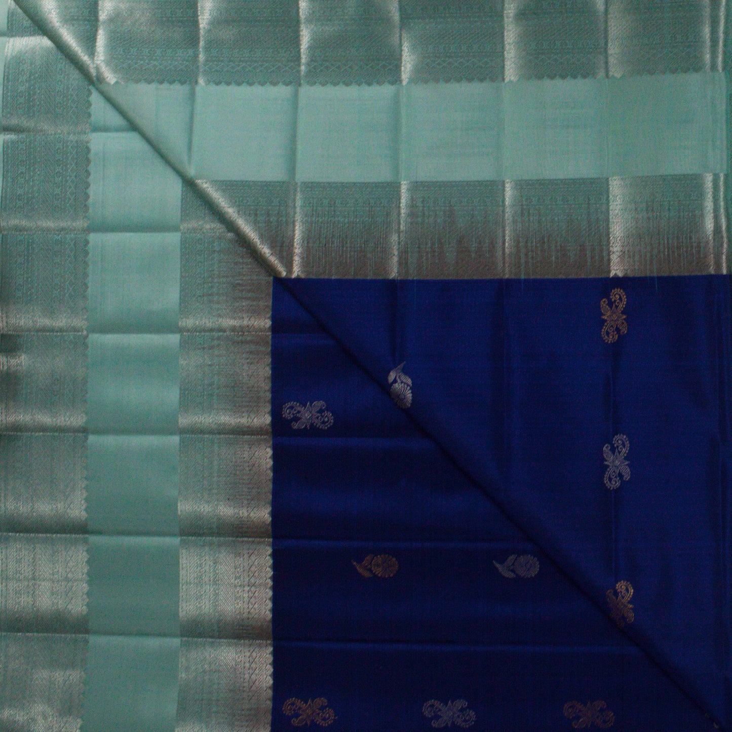 MALLIKARJUNA'S KANCHIVARAM HANDLOOM SILK SAREE - L375