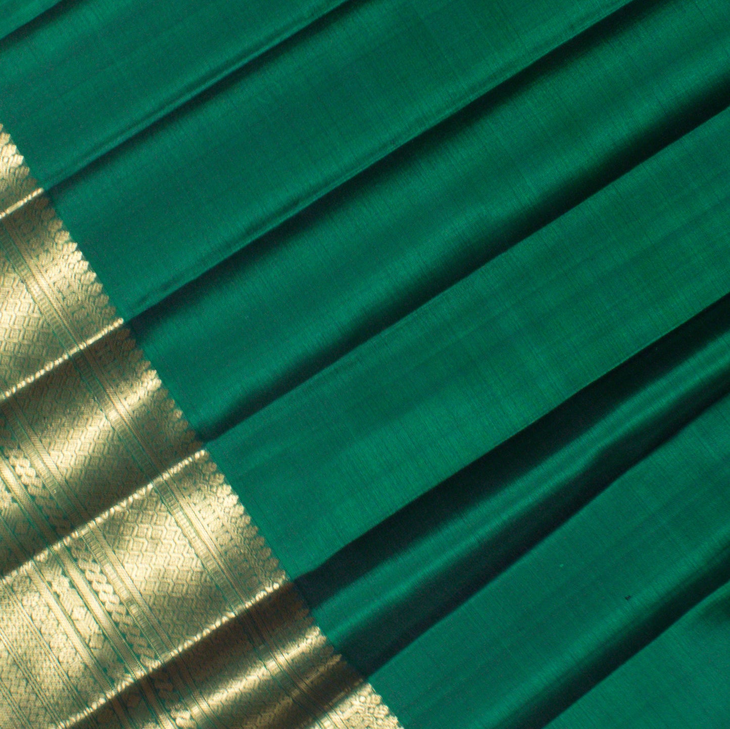 MALLIKARJUNA'S KANCHIVARAM HANDLOOM SILK SAREE - L428