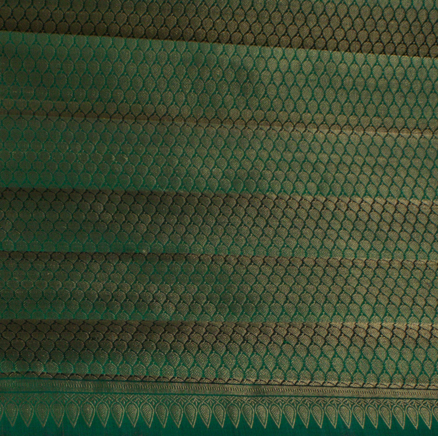 MALLIKARJUNA'S KANCHIVARAM HANDLOOM SILK SAREE - L428