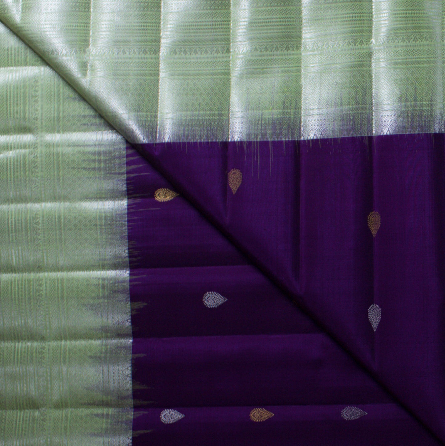 MALLIKARJUNA'S KANCHIVARAM HANDLOOM SILK SAREE - L441