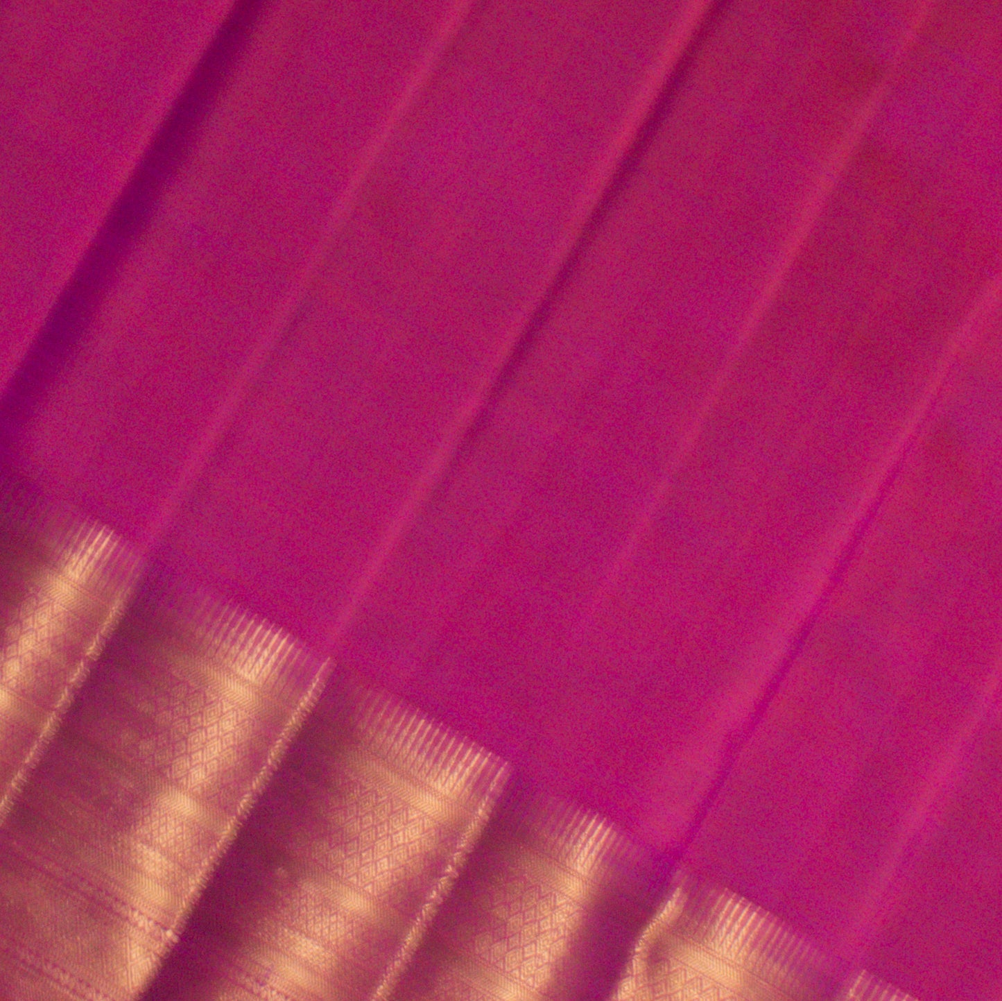 MALLIKARJUNA'S KANCHIVARAM HANDLOOM SILK SAREE - L433