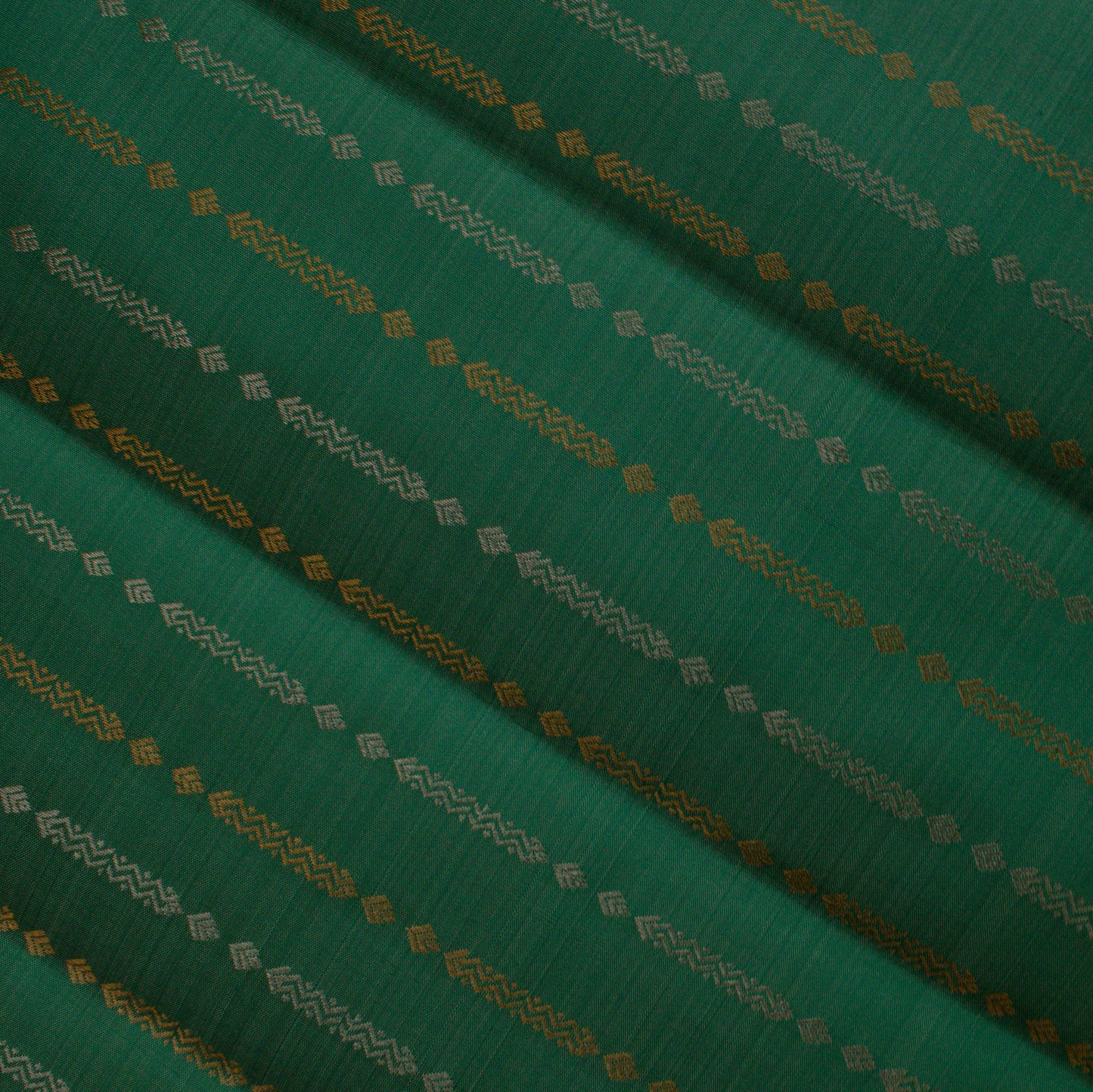 MALLIKARJUNA'S KANCHIVARAM HANDLOOM SILK SAREE - L435