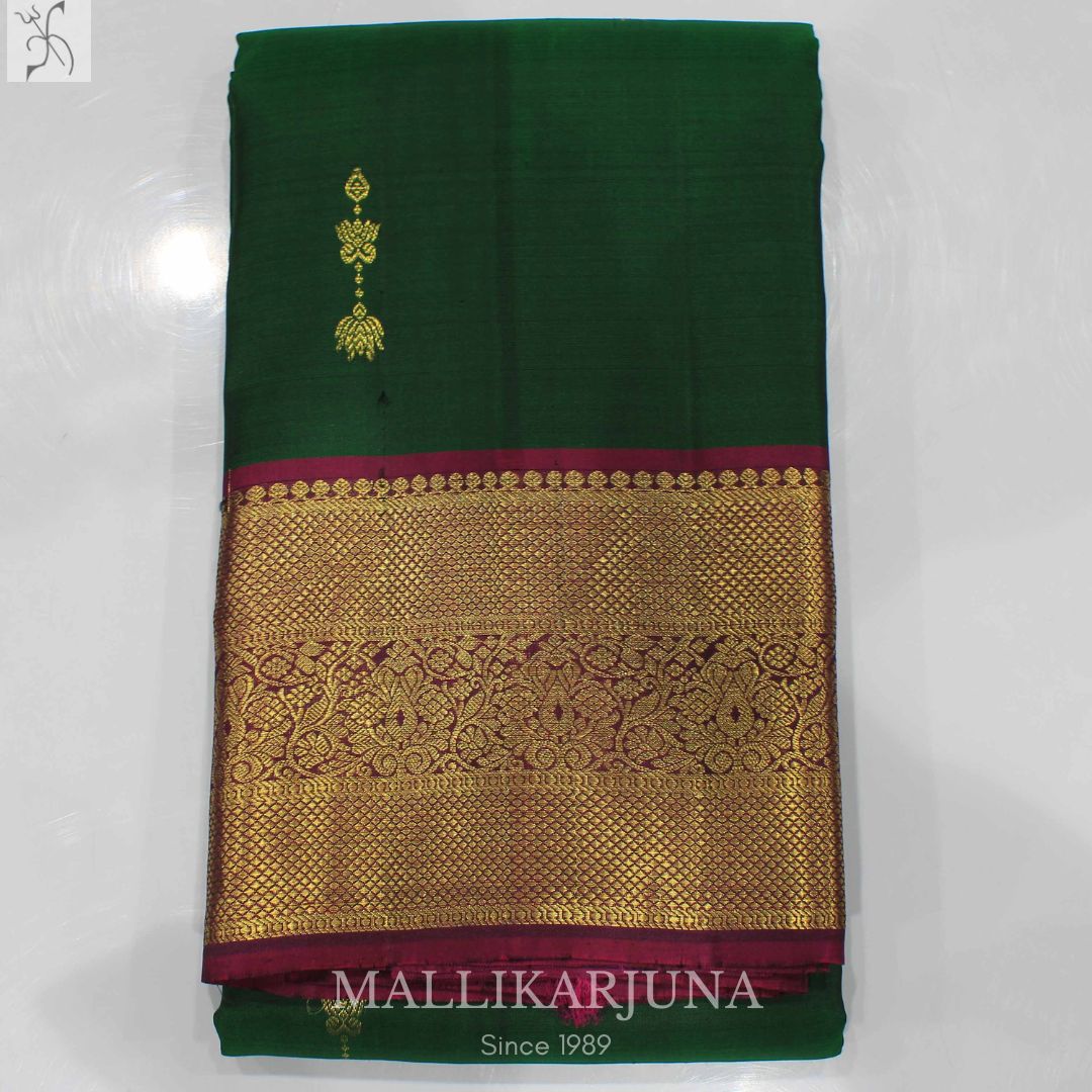 A11.pure Green Kanjivaram Butta silk saree