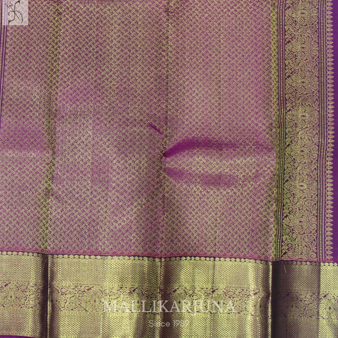 A11.pure Green Kanjivaram Butta silk saree