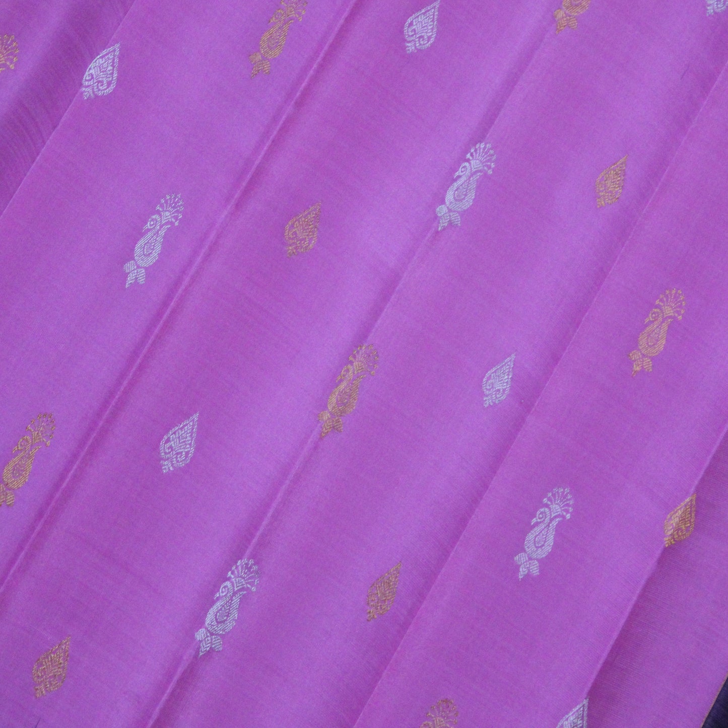 MALLIKARJUNA'S KANCHIVARAM HANDLOOM SILK SAREE - L430