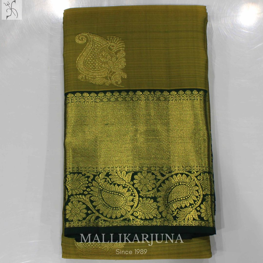 A18.Pure Pesar Green Kanjivaram Butta silk saree