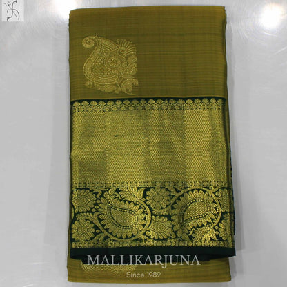 A18.Pure Pesar Green Kanjivaram Butta silk saree