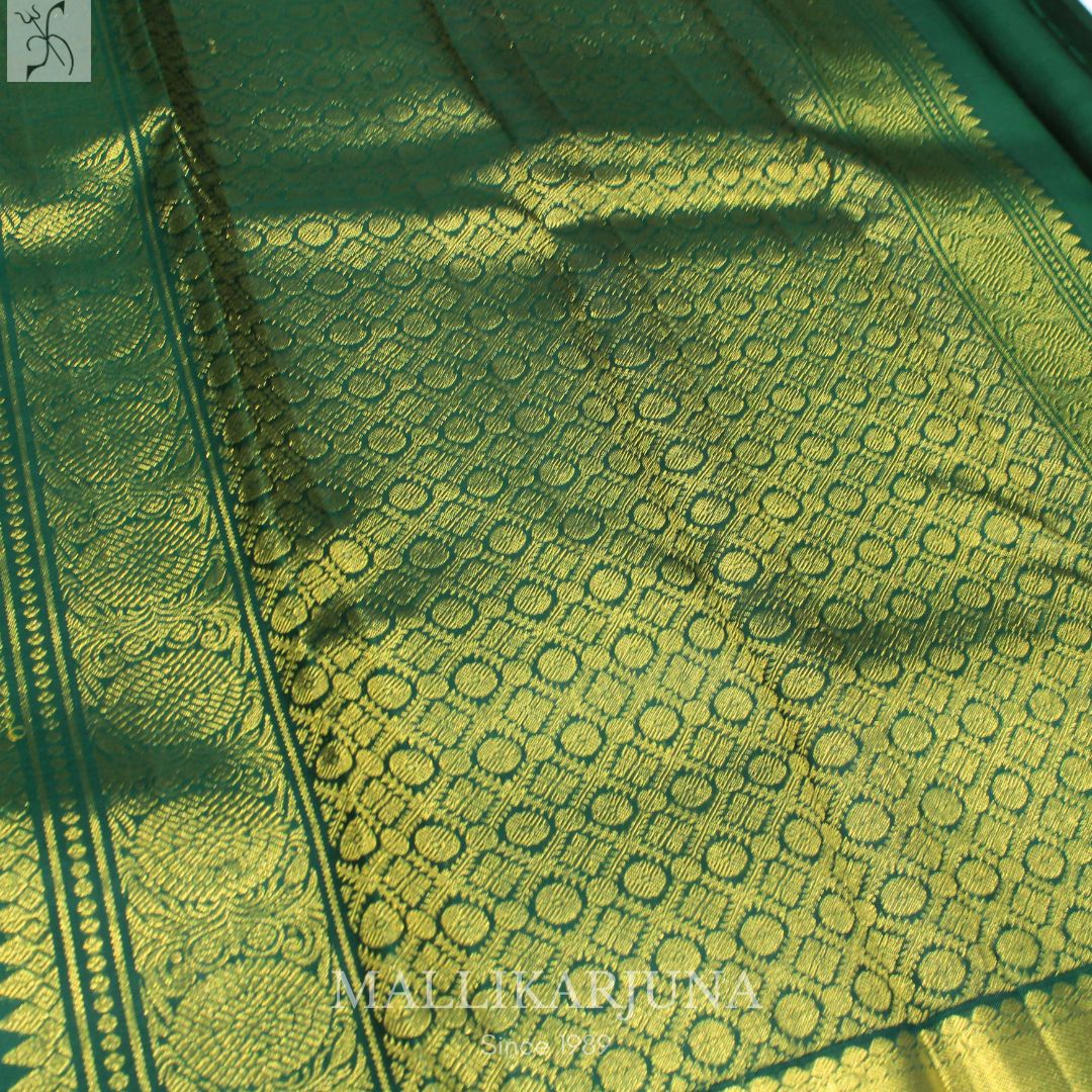 A18.Pure Pesar Green Kanjivaram Butta silk saree